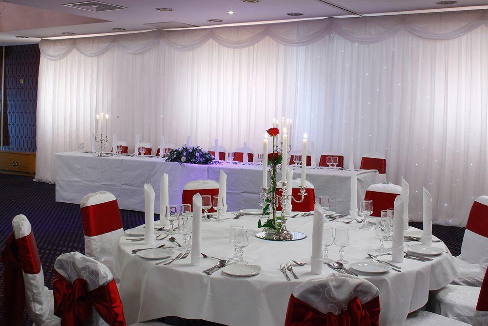 Plaza Hotel Tallaght Ngoại thất bức ảnh