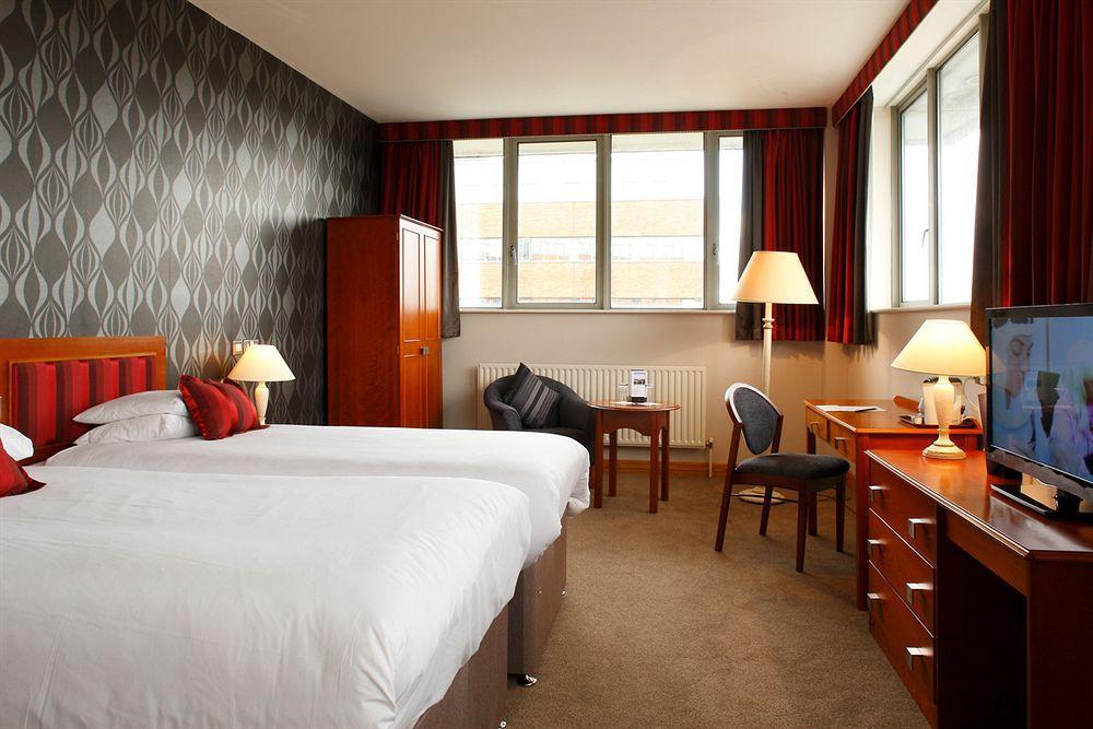 Plaza Hotel Tallaght Ngoại thất bức ảnh
