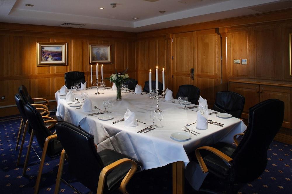 Plaza Hotel Tallaght Ngoại thất bức ảnh